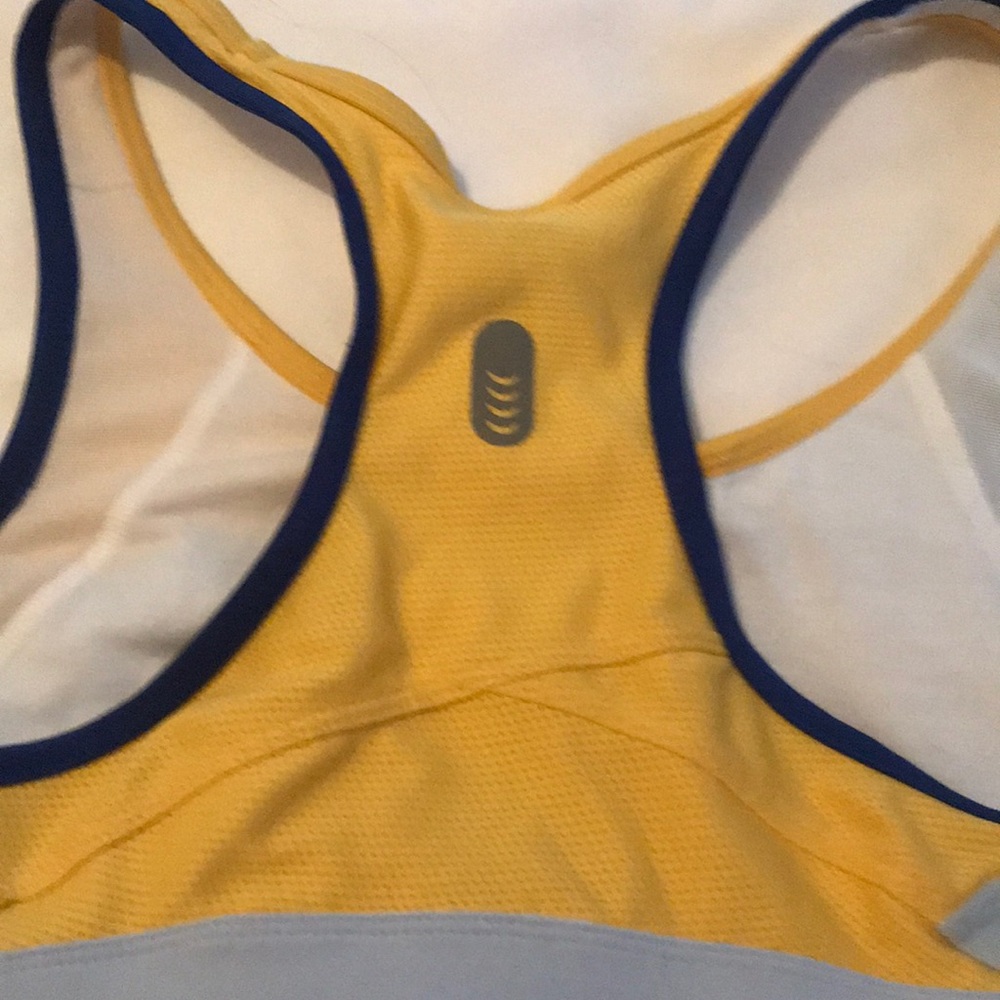 Nike Dri-Fit sports bras-like new worn maybe once - Picture 6 of 7